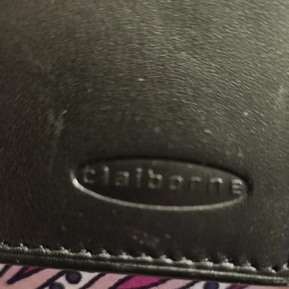 Claiborne NWOT Men's Black Leather Trifold Wallet